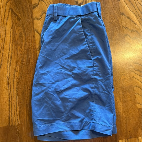 Banana Republic Men's Navy Shorts - Picture 2 of 3